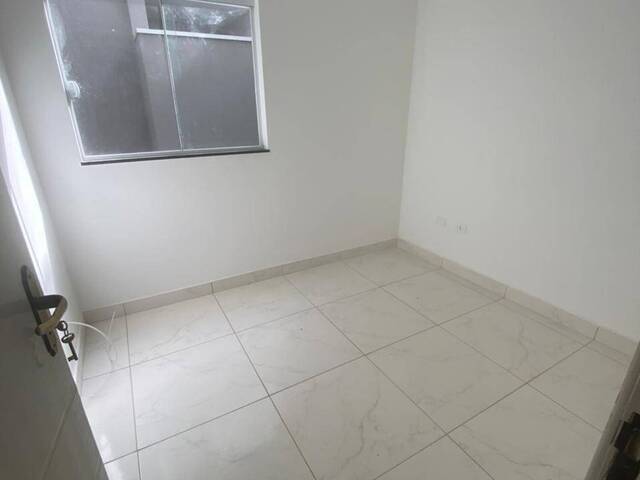 #762 - Apartamento para Venda em Colombo - PR - 2