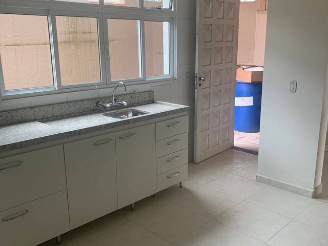 #1015 - Casa para Locação em Curitiba - PR - 2