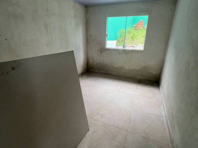 Sobrado para Venda em Colombo - 4