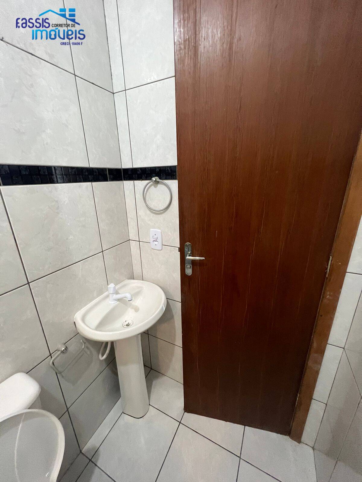 Casa para alugar com 1 quarto, 29m² - Foto 12
