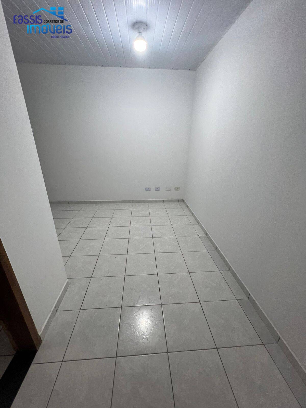 Casa para alugar com 1 quarto, 29m² - Foto 10