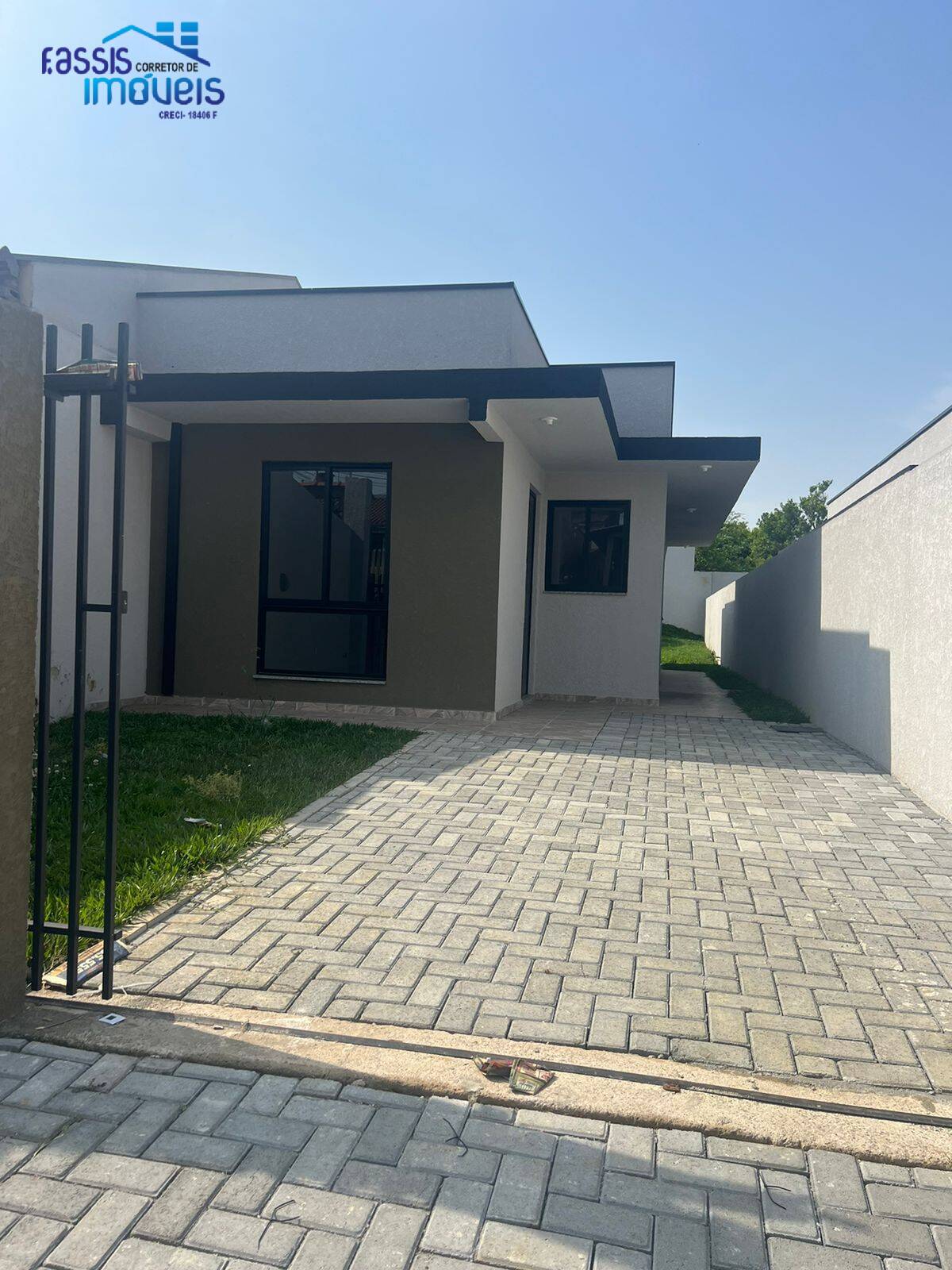 Casa à venda com 3 quartos, 55m² - Foto 2