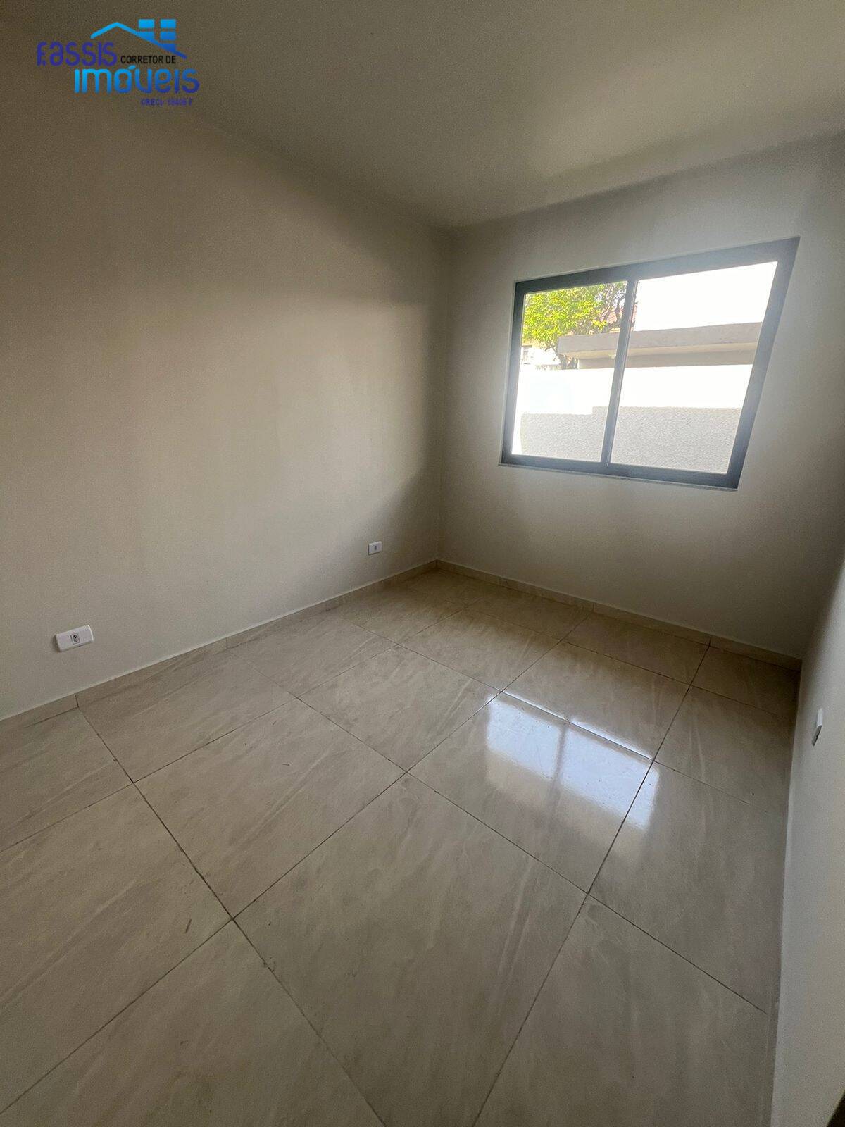 Casa à venda com 3 quartos, 55m² - Foto 13
