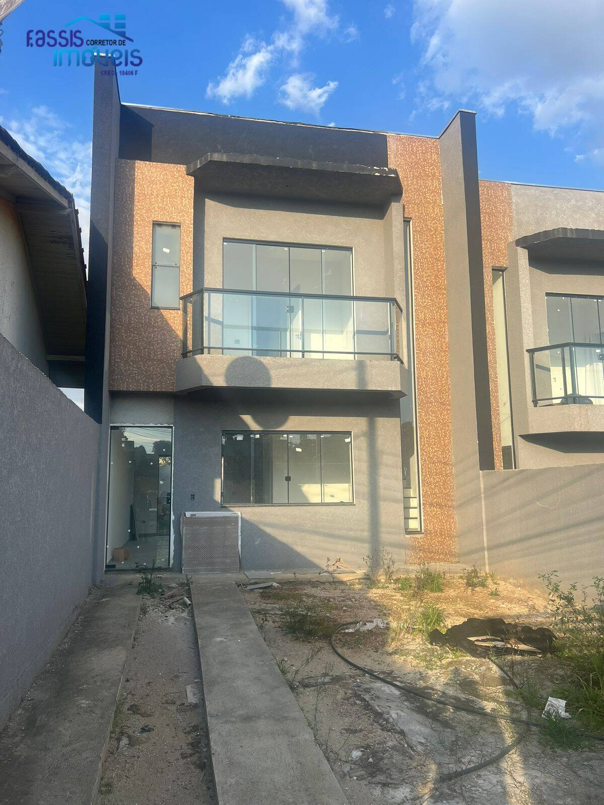 Sobrado à venda com 3 quartos, 81m² - Foto 1