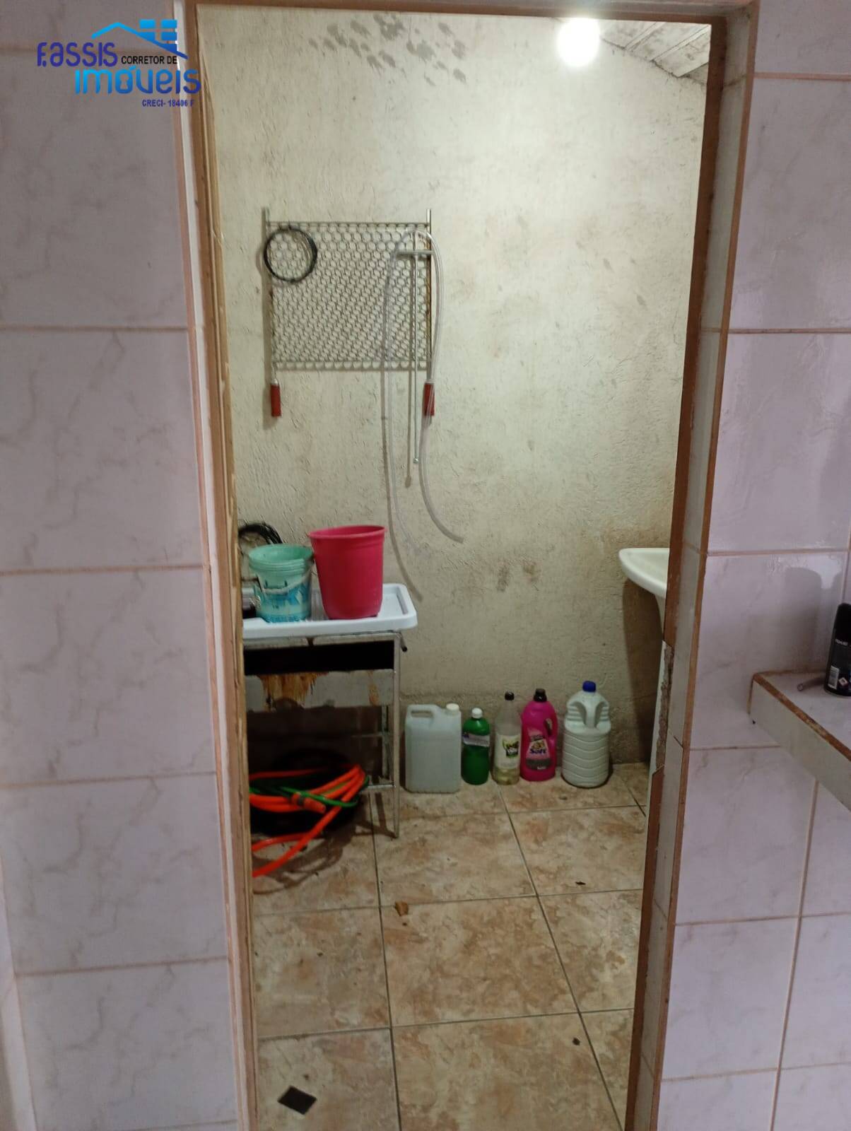 Casa à venda com 2 quartos, 54m² - Foto 3